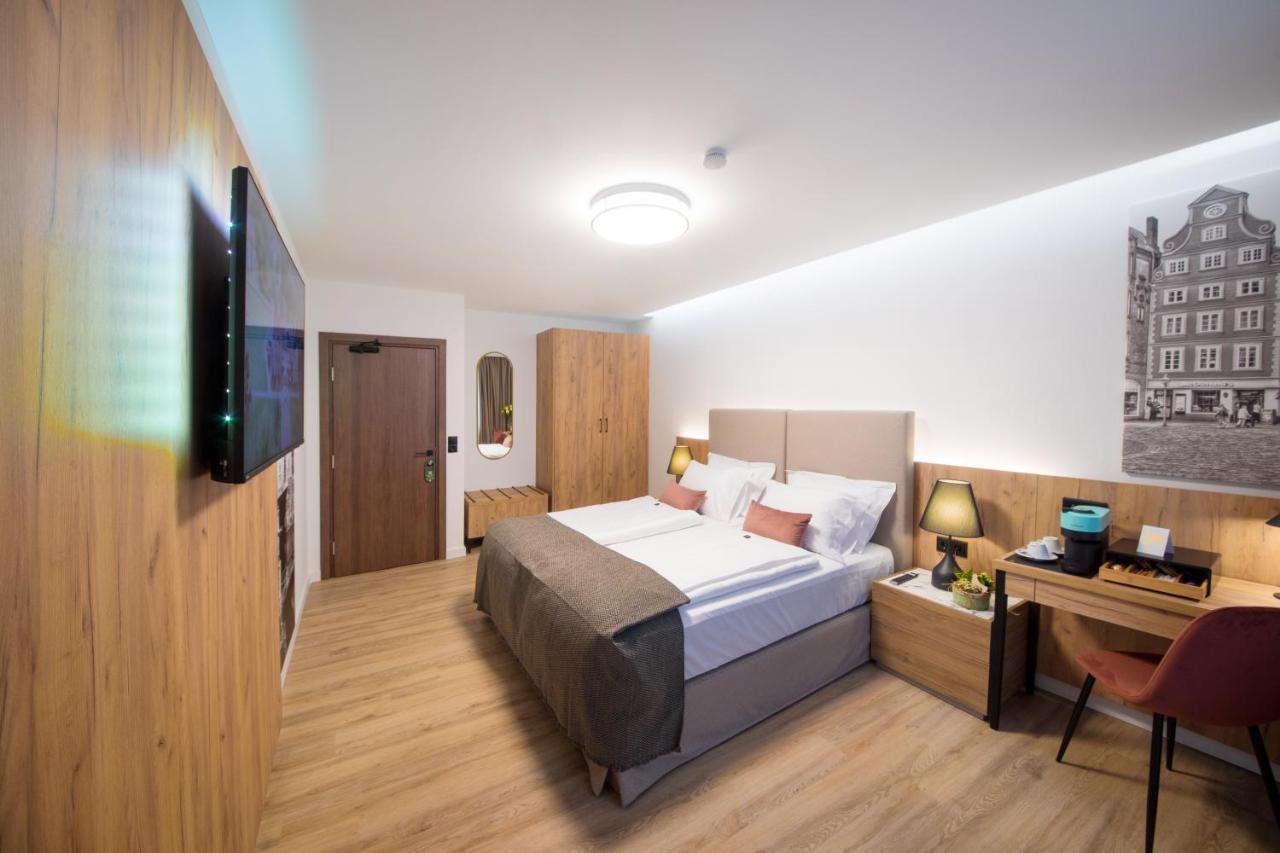 Gaestehaus Zum Roten Hahn ลือเนอบวร์ก ภายนอก รูปภาพ