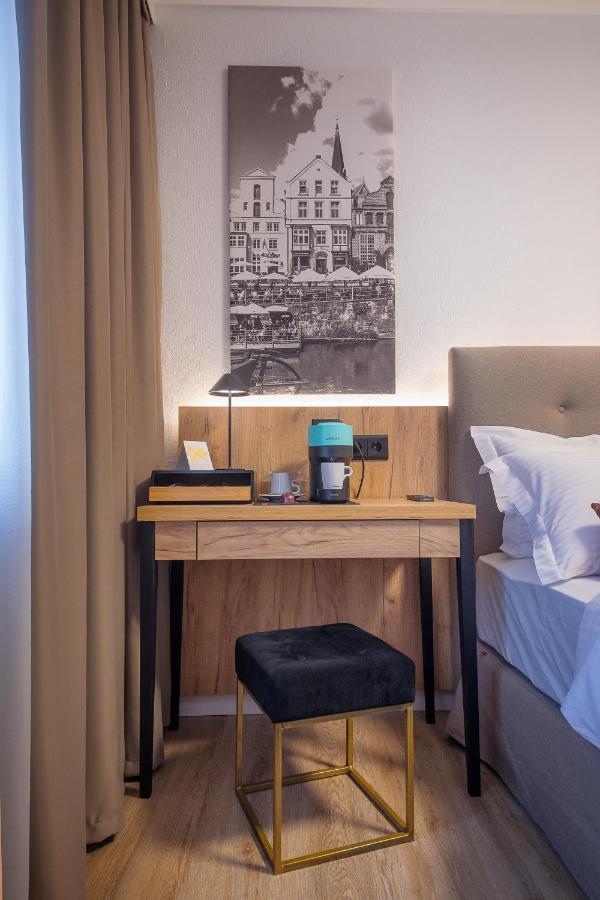 Gaestehaus Zum Roten Hahn ลือเนอบวร์ก ภายนอก รูปภาพ