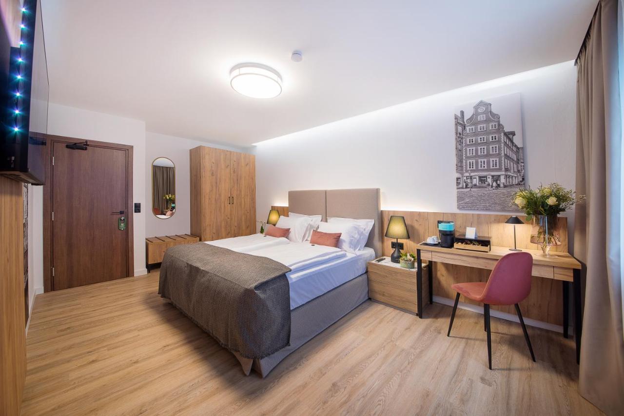 Gaestehaus Zum Roten Hahn ลือเนอบวร์ก ภายนอก รูปภาพ